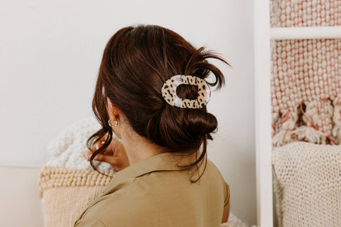 Round Flat Hair Clip | Medium | Blonde Tortoise TELETIES